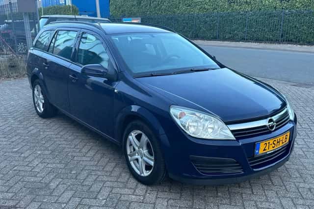 Opel Astra (2006) thumbnail 4