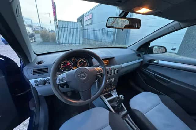 Opel Astra (2006) thumbnail 6
