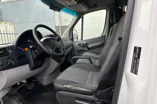 Mercedes-Benz Sprinter (2012) thumbnail 5