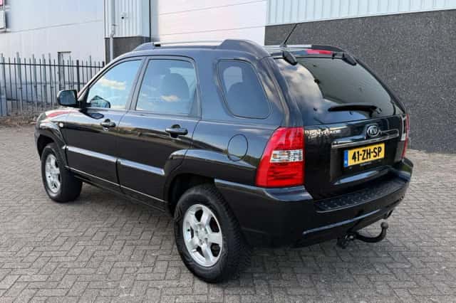 Kia Sportage (2008) thumbnail 2