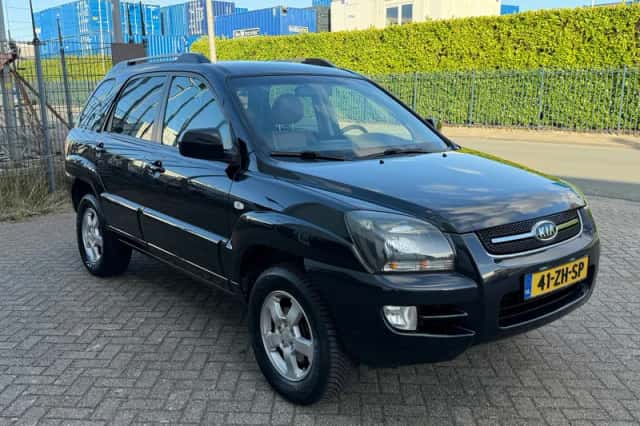 Kia Sportage (2008) thumbnail 4