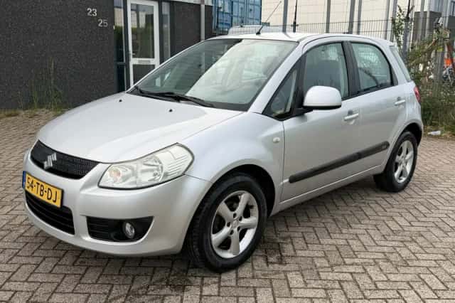 Suzuki SX4 (2006) thumbnail 1