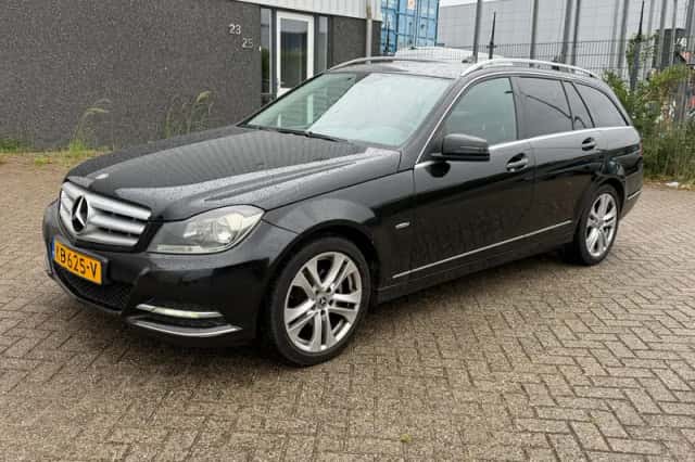 Mercedes-Benz C-Klasse (2011) thumbnail 1