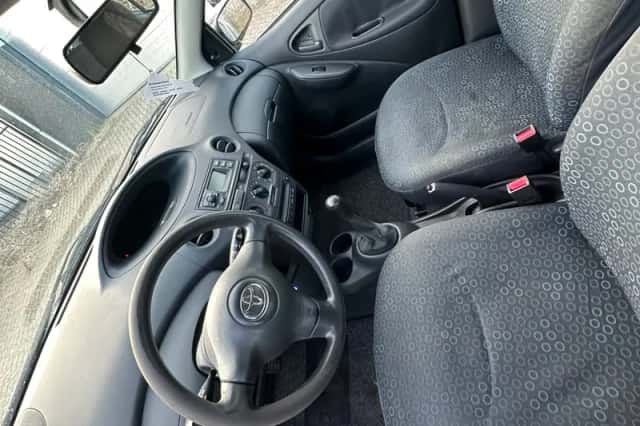 Toyota Yaris (2004) thumbnail 5