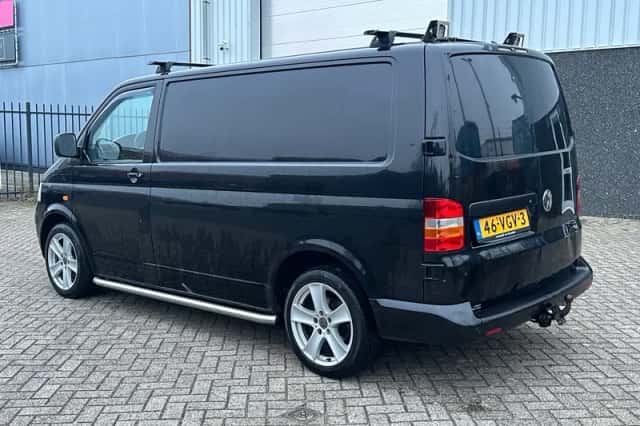 Volkswagen Transporter (2007) thumbnail 3