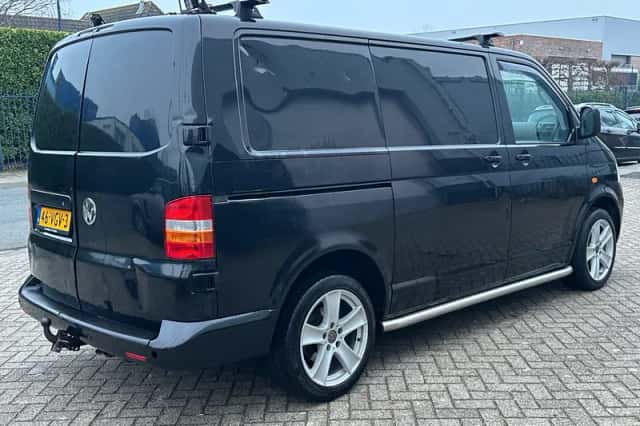 Volkswagen Transporter (2007) thumbnail 4