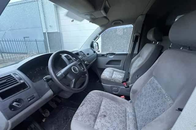 Volkswagen Transporter (2007) thumbnail 6