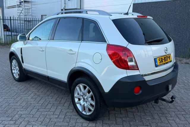 Opel Antara (2012) thumbnail 2