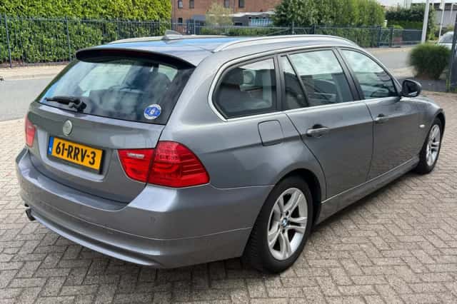 BMW 3-Serie (2011) thumbnail 3