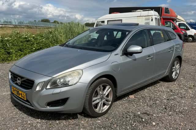 Volvo V60 (2013) thumbnail 1