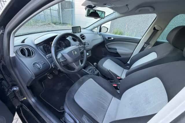 SEAT Ibiza (2014) thumbnail 5
