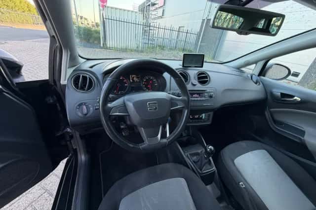 SEAT Ibiza (2014) thumbnail 6