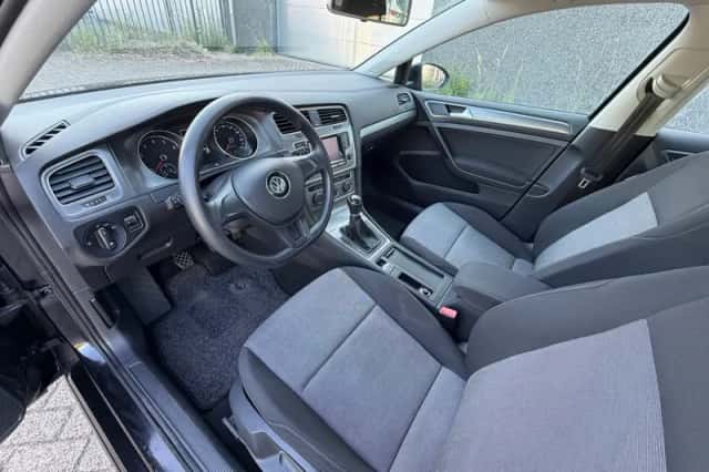 Volkswagen Golf (2013) thumbnail 5