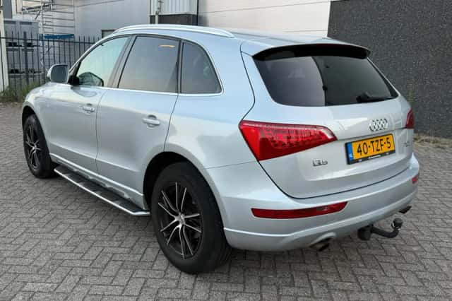 Audi Q5 (2012) thumbnail 2