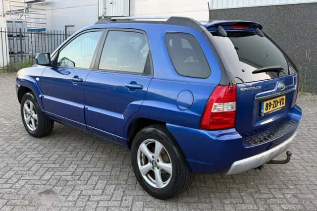 Kia Sportage (2008) thumbnail 2