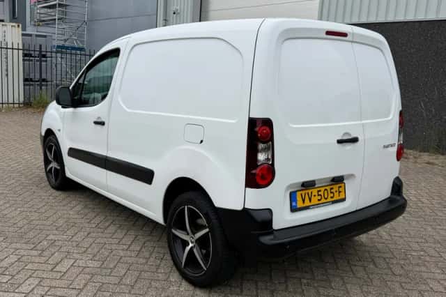 Peugeot Partner (2016) thumbnail 2