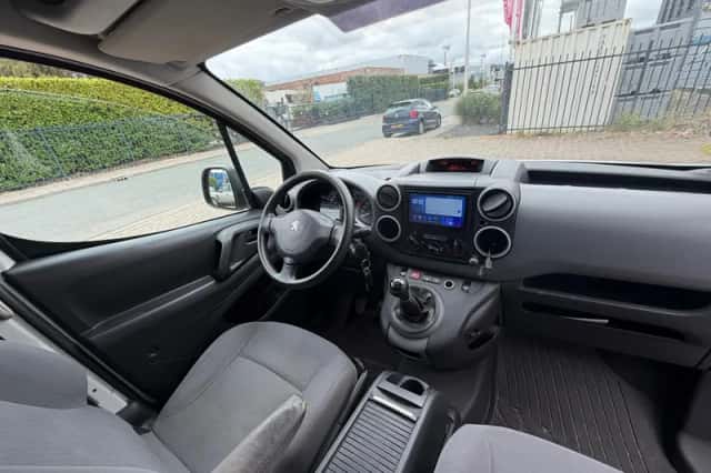 Peugeot Partner (2016) thumbnail 6
