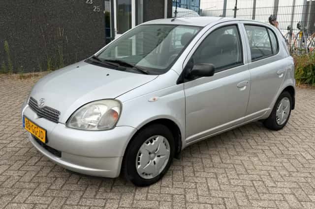 Toyota Yaris (2000) thumbnail 1