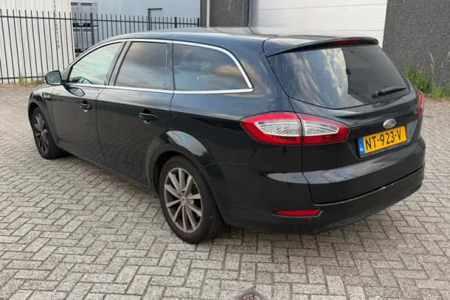 Ford Mondeo (2012) thumbnail 2