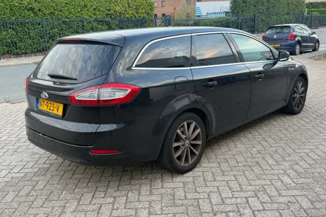 Ford Mondeo (2012) thumbnail 3
