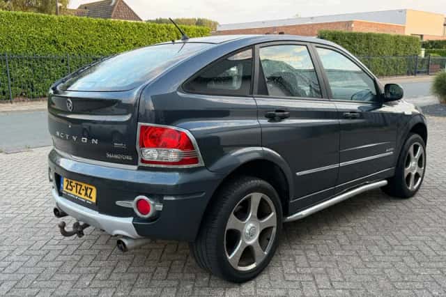 SsangYong Actyon (2007) thumbnail 3