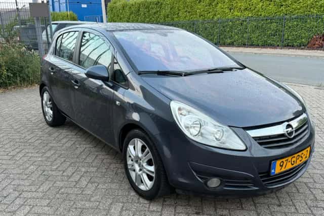 Opel Corsa (2008) thumbnail 4