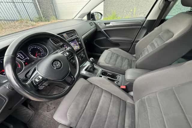 Volkswagen Golf (2019) thumbnail 5