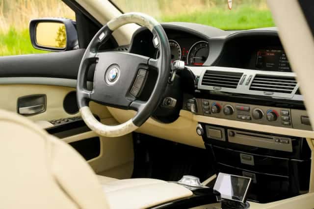 BMW 7-Serie (2003) thumbnail 2