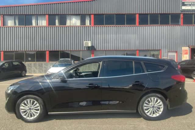 Ford Focus (2020) thumbnail 2