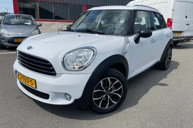 MINI Countryman (2014) thumbnail 1