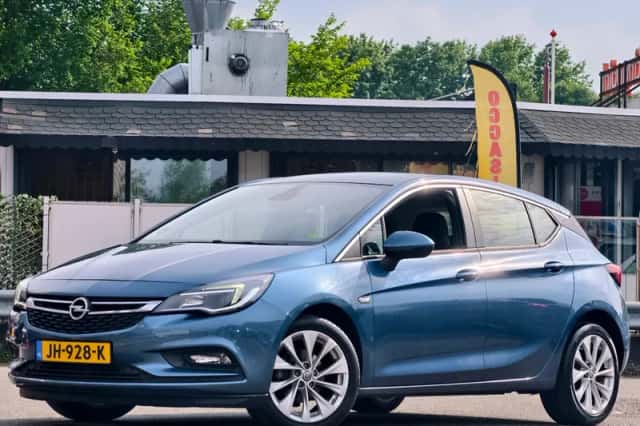 Opel Astra (2016) thumbnail 1