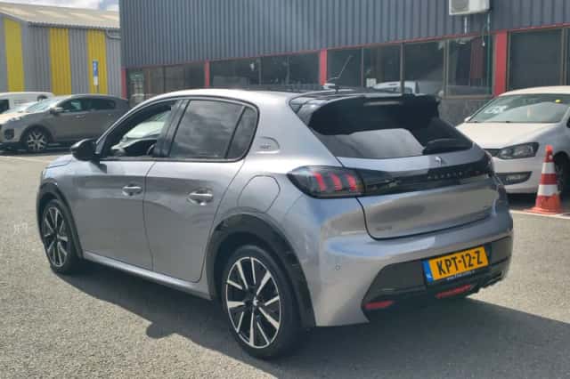 Peugeot 208 (2021) thumbnail 3