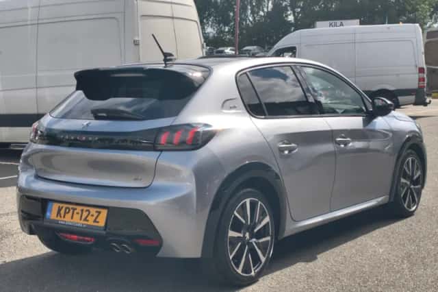 Peugeot 208 (2021) thumbnail 5