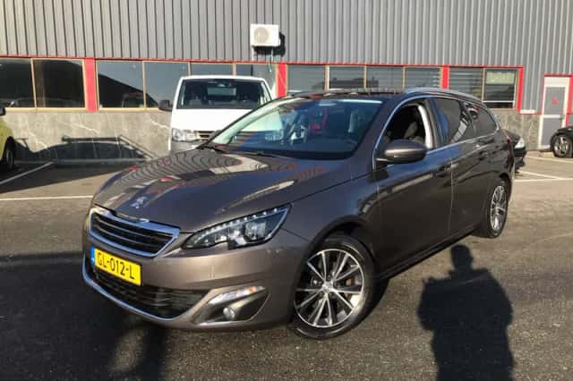 Peugeot 308 (2015) thumbnail 1