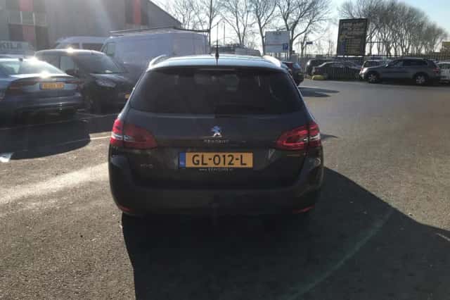Peugeot 308 (2015) thumbnail 4
