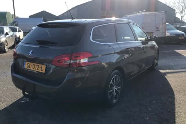 Peugeot 308 (2015) thumbnail 5