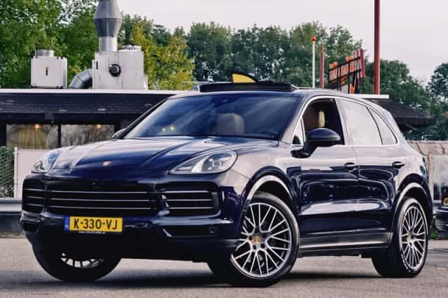 Porsche Cayenne (2020) thumbnail 1