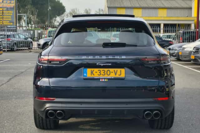 Porsche Cayenne (2020) thumbnail 4