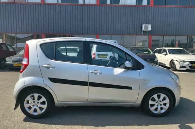 Suzuki Splash (2009) thumbnail 6
