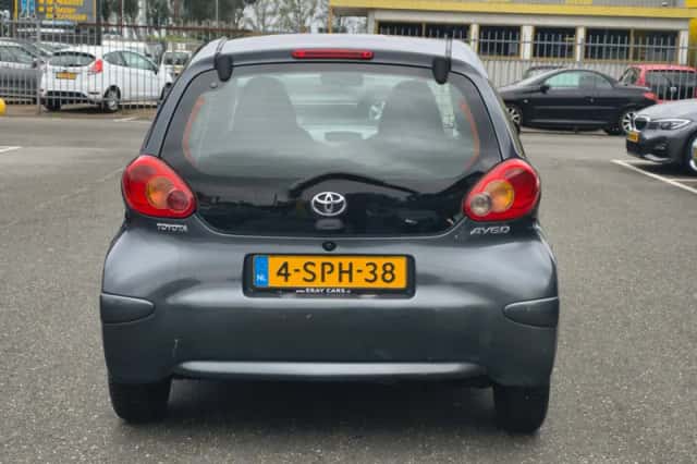Toyota Aygo (2008) thumbnail 4
