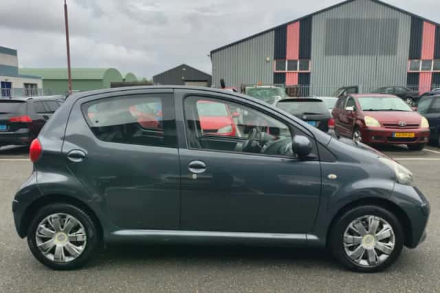 Toyota Aygo (2008) thumbnail 6