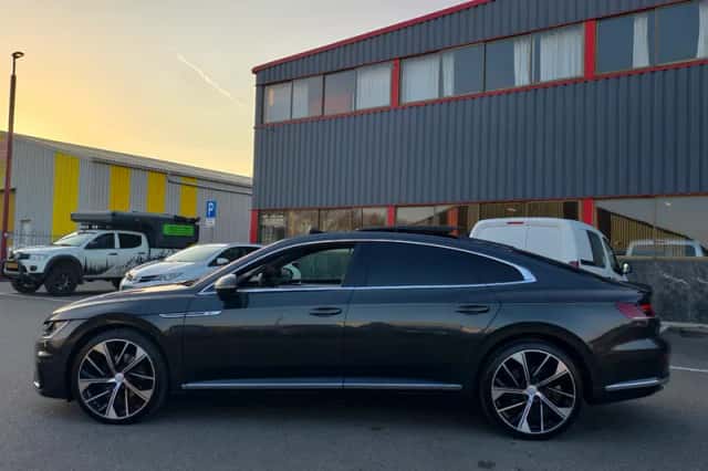 Volkswagen Arteon (2019) thumbnail 2