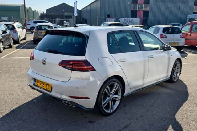 Volkswagen Golf (2018) thumbnail 6