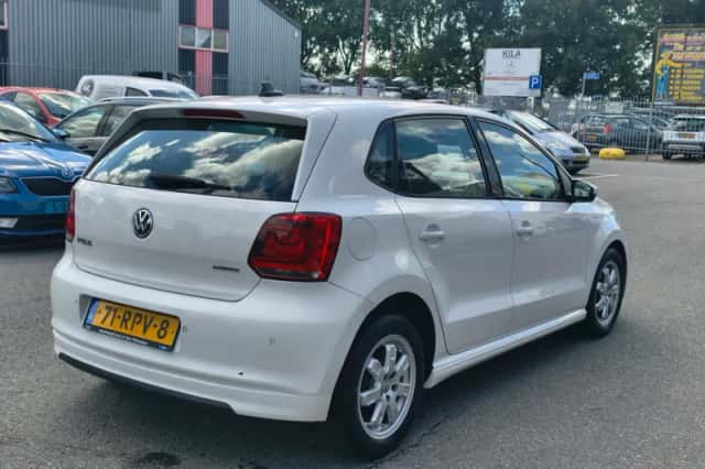 Volkswagen Polo (2011) thumbnail 5