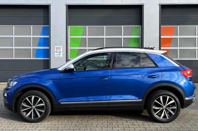 Volkswagen T-Roc (2019) thumbnail 3