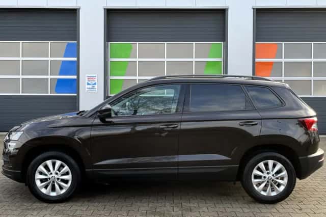 Škoda Karoq (2018) thumbnail 4