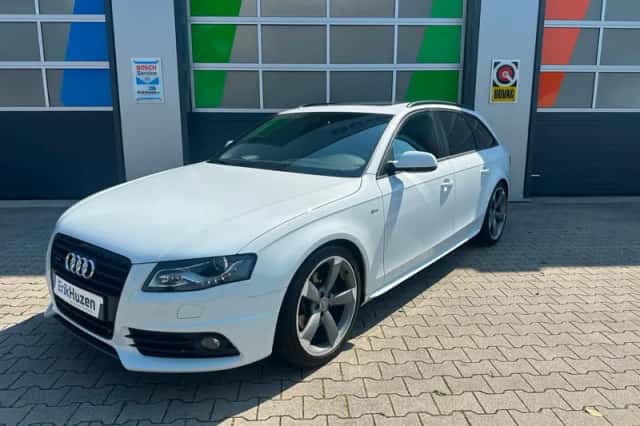 Audi A4 (2011) thumbnail 1