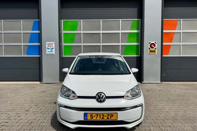 Volkswagen Up (2020) thumbnail 2
