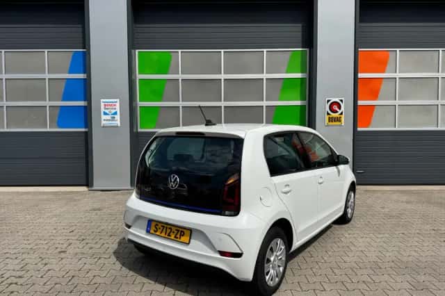 Volkswagen Up (2020) thumbnail 5