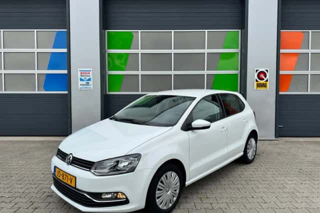 Volkswagen Polo (2016) thumbnail 1